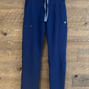 Figs women’s Navy Blue Zola Scrub Pants